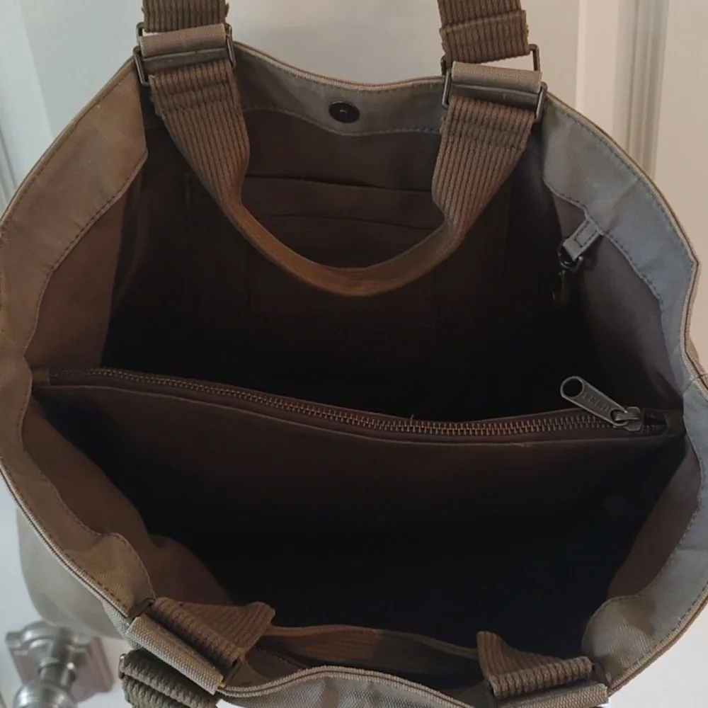 FEED Tote •Olive Green•Used - Picture 7 of 13